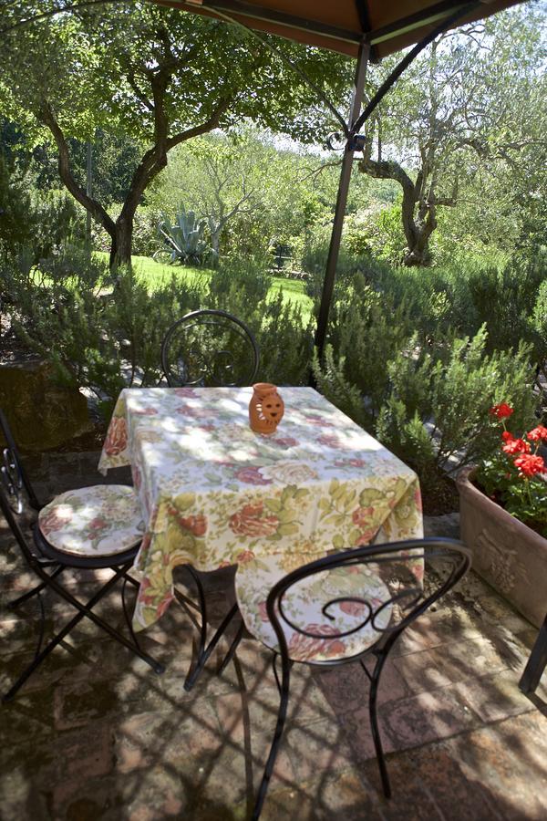 Fonte Magia Bed and Breakfast Castel de' Fiori Exterior foto