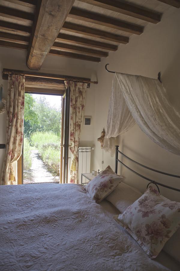 Fonte Magia Bed and Breakfast Castel de' Fiori Exterior foto